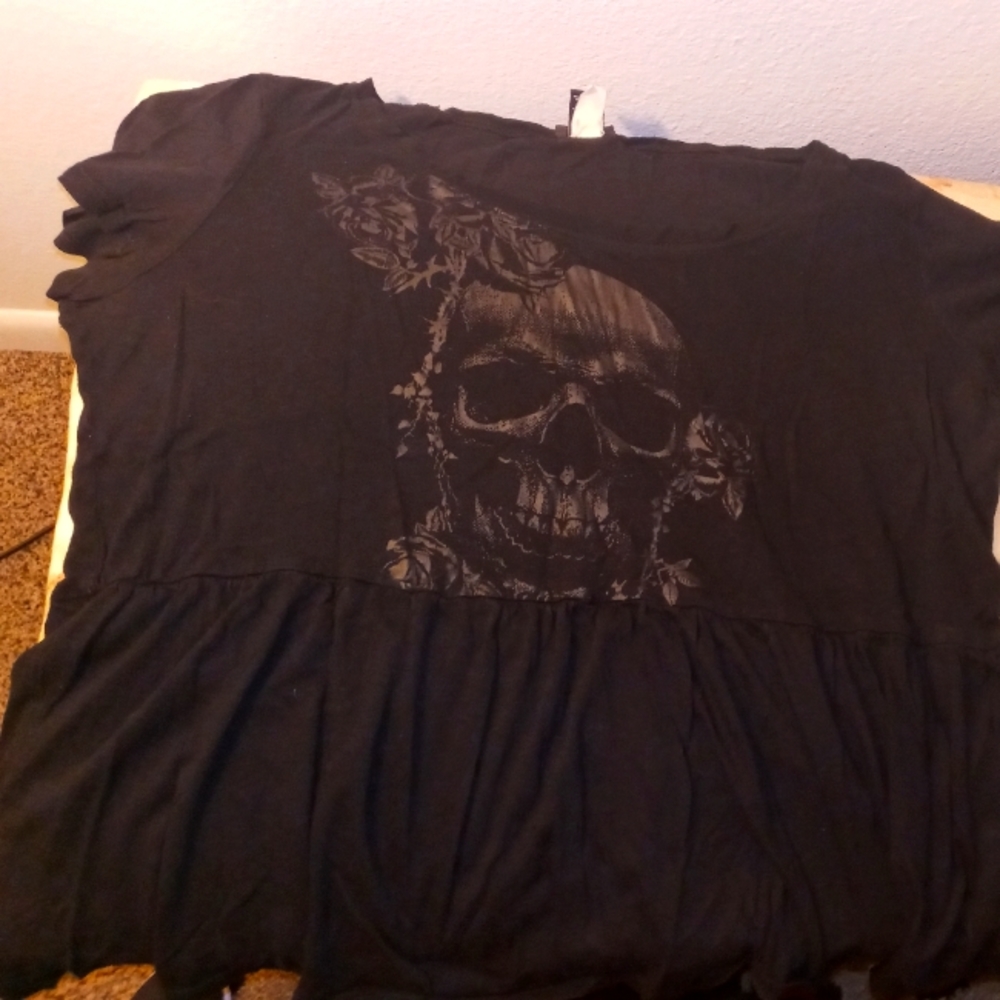 This torrid plus size t shirt is causal and super comfy.